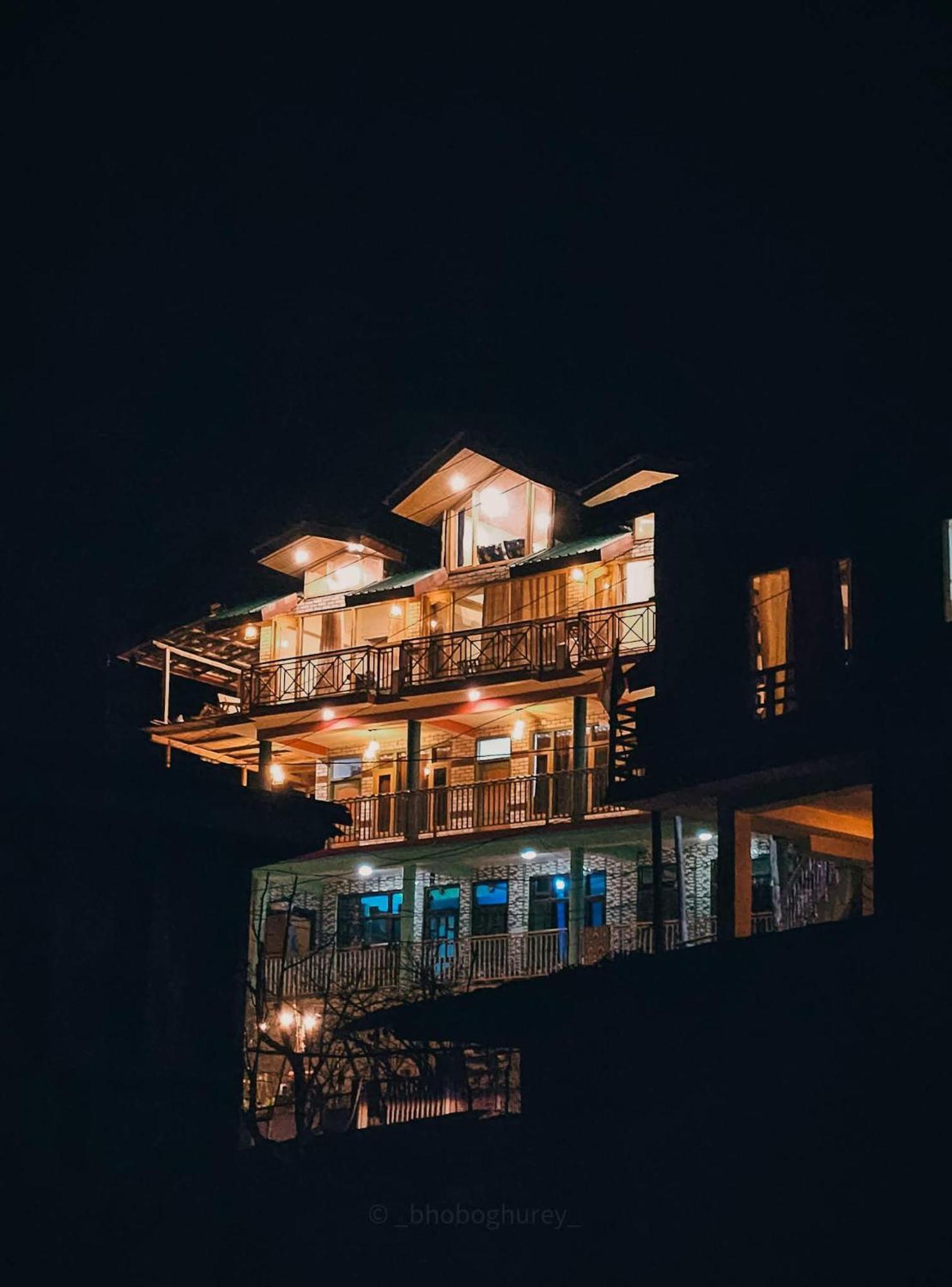 The Pineapple Home Манали Экстерьер фото