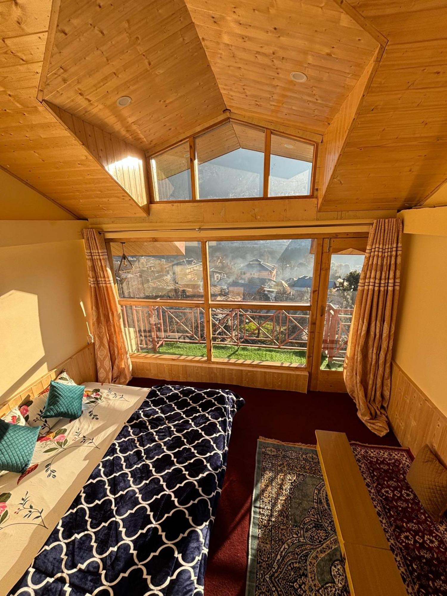 The Pineapple Home Манали Экстерьер фото