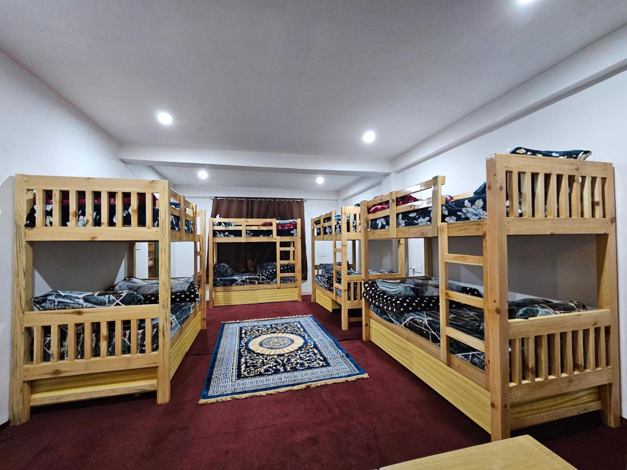 The Pineapple Home Манали Экстерьер фото