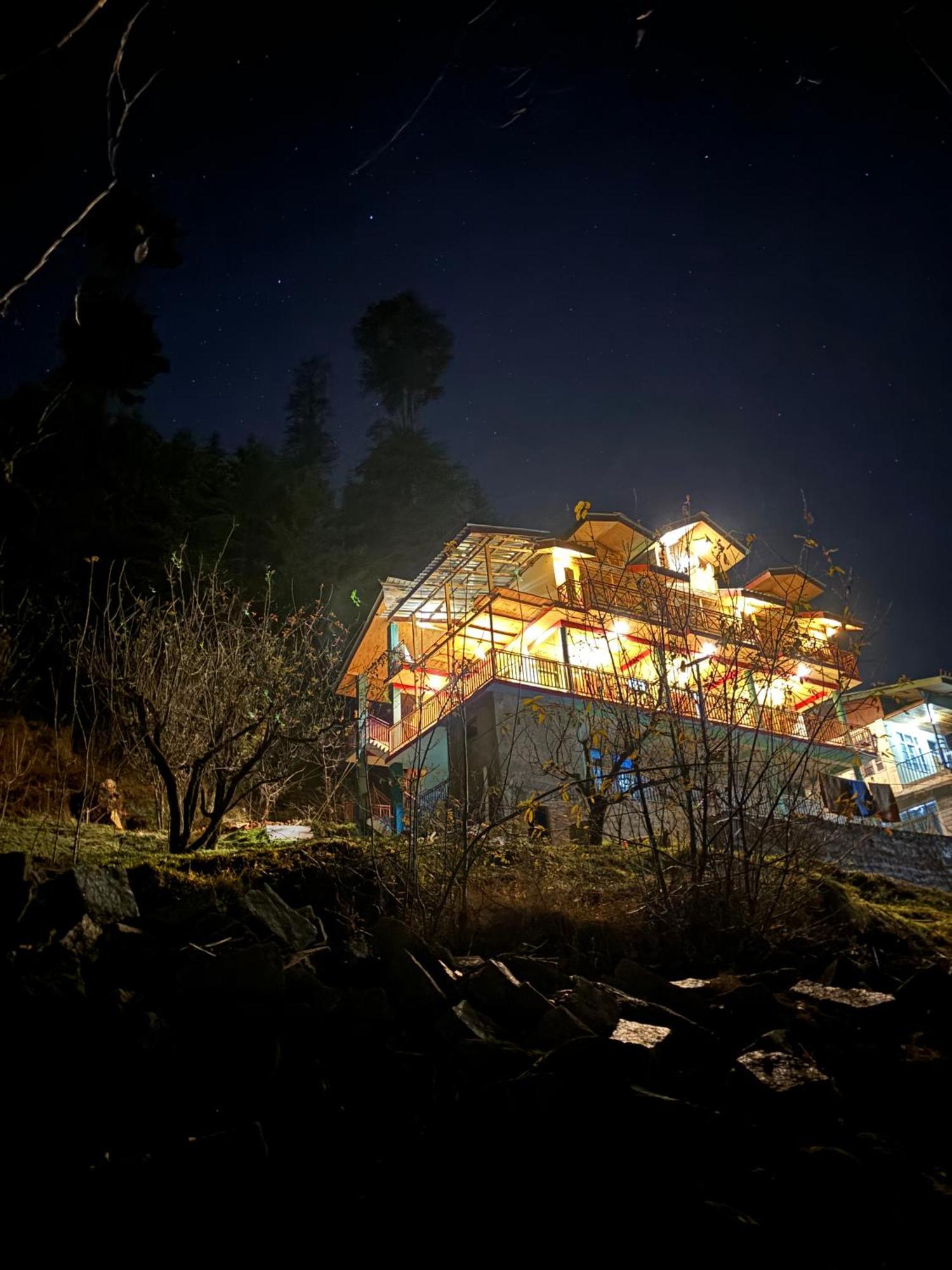 The Pineapple Home Манали Экстерьер фото